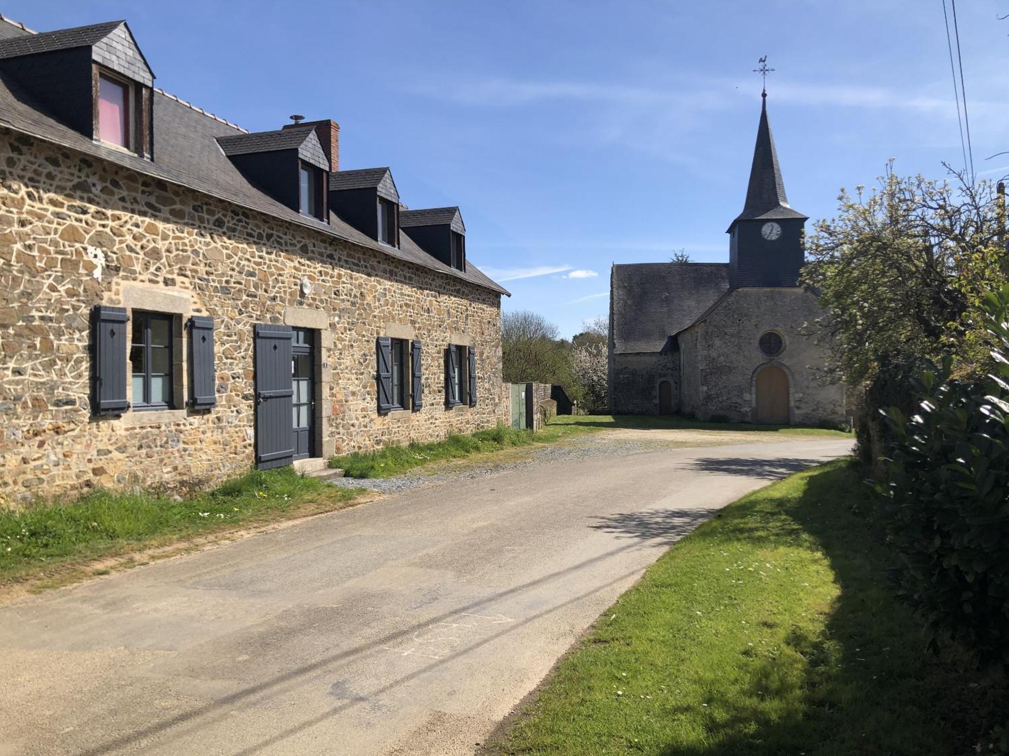 Gite Bonaty Villa Soulge-sur-Ouette Bagian luar foto